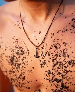 Bow Necklace